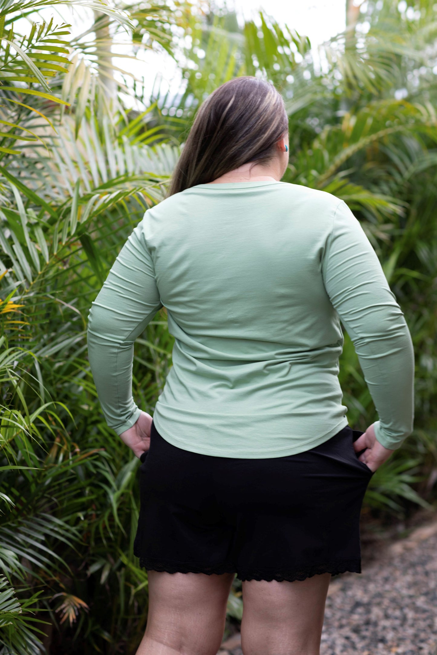 long sleeve T in sage